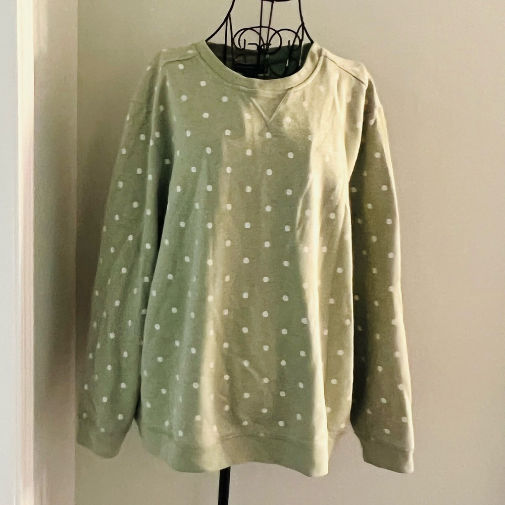 Karen scott khaki polka dot sweatshirts